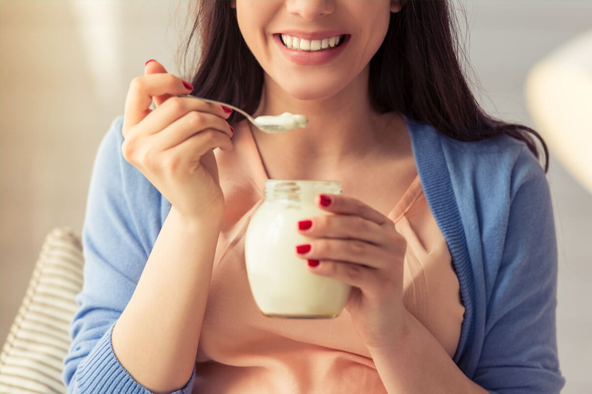 Fermentierte Milchprodukte schmecken nicht nur gut, sie unterstützen auch die Darmgesundheit.